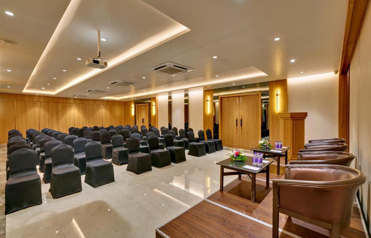 Citrus Hotel كولهابور المظهر الخارجي الصورة