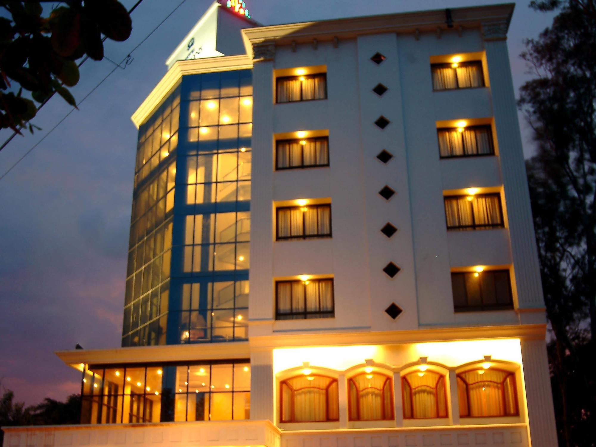 Citrus Hotel كولهابور المظهر الخارجي الصورة